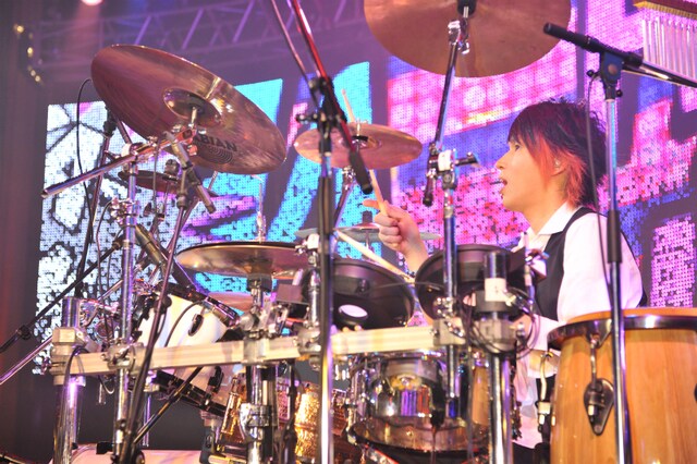 ゆうや（Dr）（撮影：今元秀明）