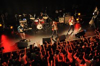 元グランドキャバレーをステージにひと味違ったムードを演出（Photo by Ohagi）