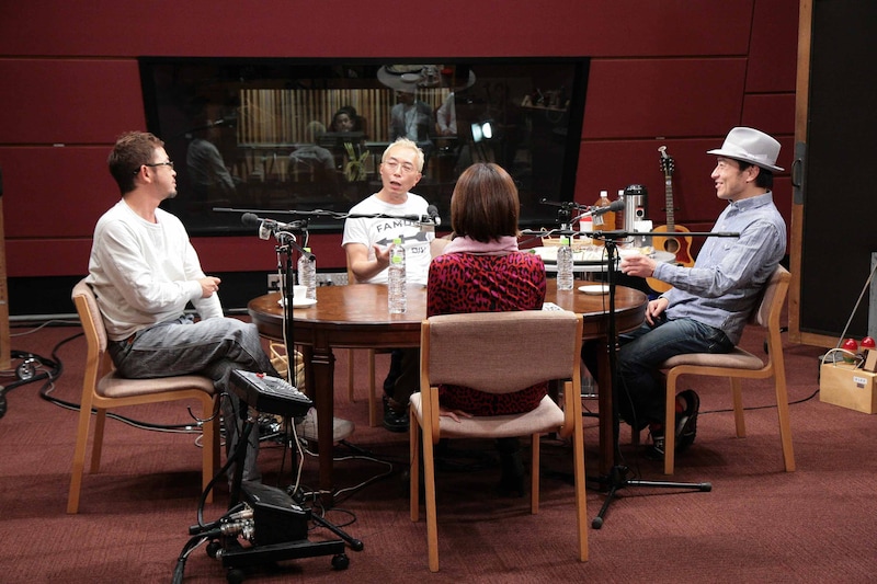 左から、奥田民生、所ジョージ、トータス松本。前回の収録の様子。