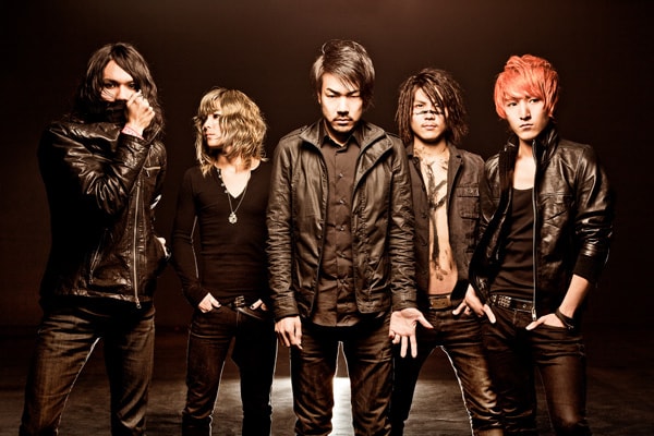 CROSSFAITH