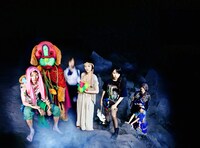 「Rising Artists」にて「ブルーバード・ワイン 2013年産」を配信中の禁断の多数決。