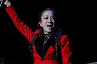 「lecca LIVE TOUR 2012 "Jammin' the Empire"」日本武道館公演でのlecca。