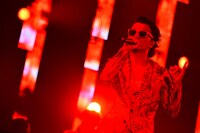 初日のGRASS STAGEのトリを務めたKREVA。