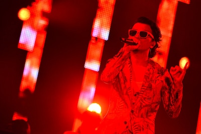 初日のGRASS STAGEのトリを務めたKREVA。