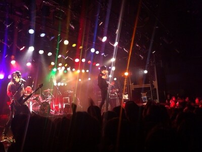 ギルガメッシュ全国ツアー「サディスティックイヤー2012」大阪公演の様子。