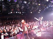 ギルガメッシュ全国ツアー「サディスティックイヤー2012」大阪公演の様子。