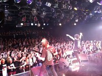 ギルガメッシュ全国ツアー「サディスティックイヤー2012」大阪公演の様子。