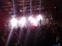 ギルガメッシュ全国ツアー「サディスティックイヤー2012」大阪公演の様子。