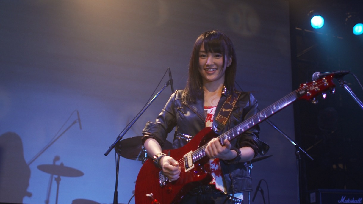 「AKB1/153 恋愛総選挙」より、山本彩の告白シーン。