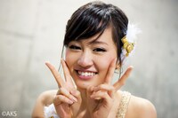 前田敦子（スペシャルボックス付属のブックレットより）。 (C)AKS