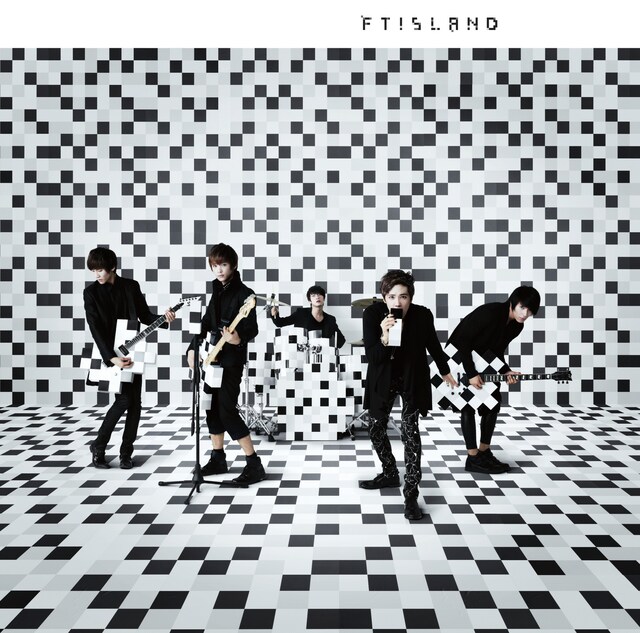 シングル「TOP SECRET」通常盤ジャケット