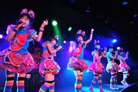 「HMV アイドル学園 presents『日本縦断アイドル乱舞 2012』」名古屋CLUB QUATTRO公演より。