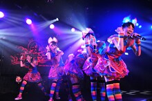 「HMV アイドル学園 presents『日本縦断アイドル乱舞 2012』」名古屋CLUB QUATTRO公演より。