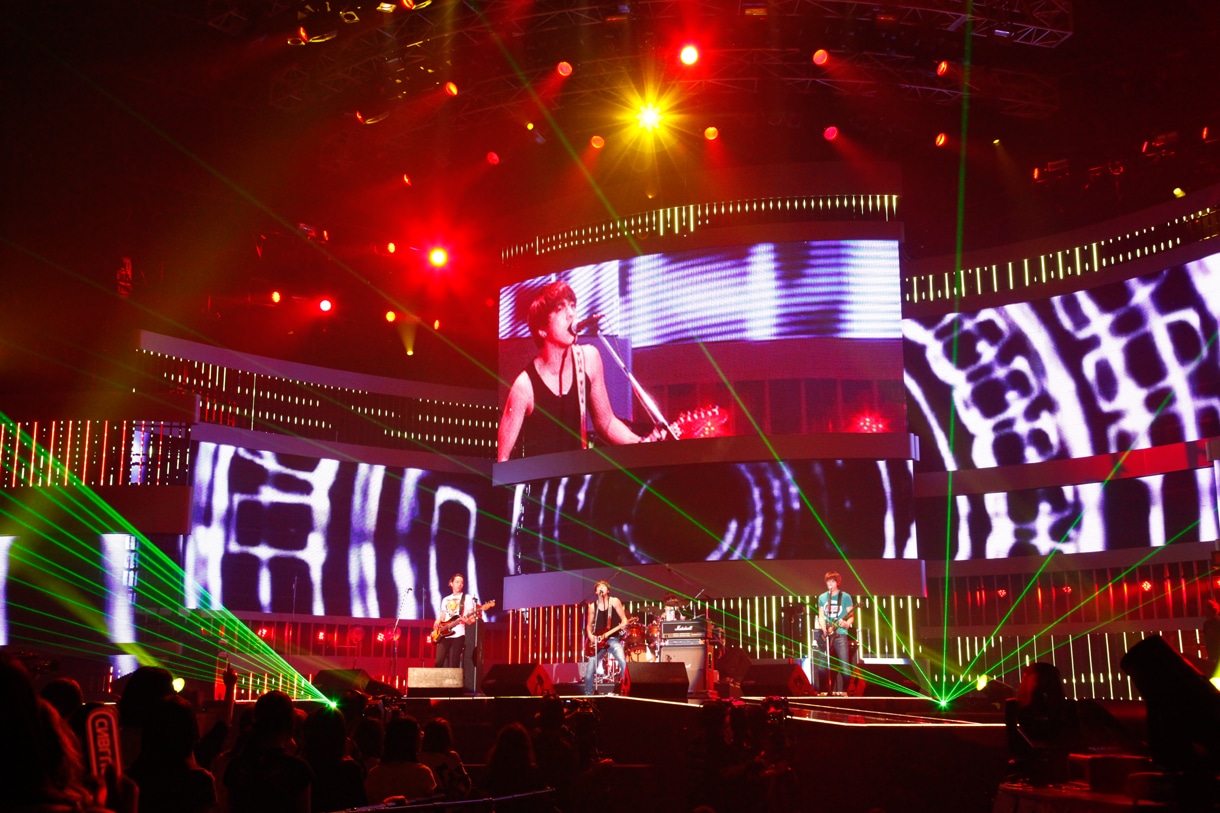 今週の人気の画像6位は「VAMPS、sadsら4組共演に代々木熱狂『ROCK NATION』」より、CNBLUE。