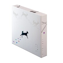 小沢健二が2012年3月に発表したボックスセット版「我ら、時」パッケージ。