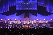 「狼に口笛を」を披露する乃木坂46（写真はZepp Nagoya公演より）。