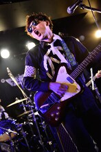 桃野陽介（Vo, G, Key）