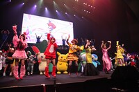 ももいろクローバーZが歌う「みてみて☆こっちっち」で会場全体がひとつに。