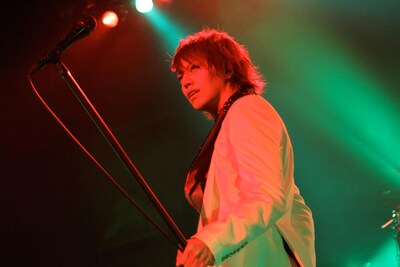 写真は昨日8月15日のライブの模様。