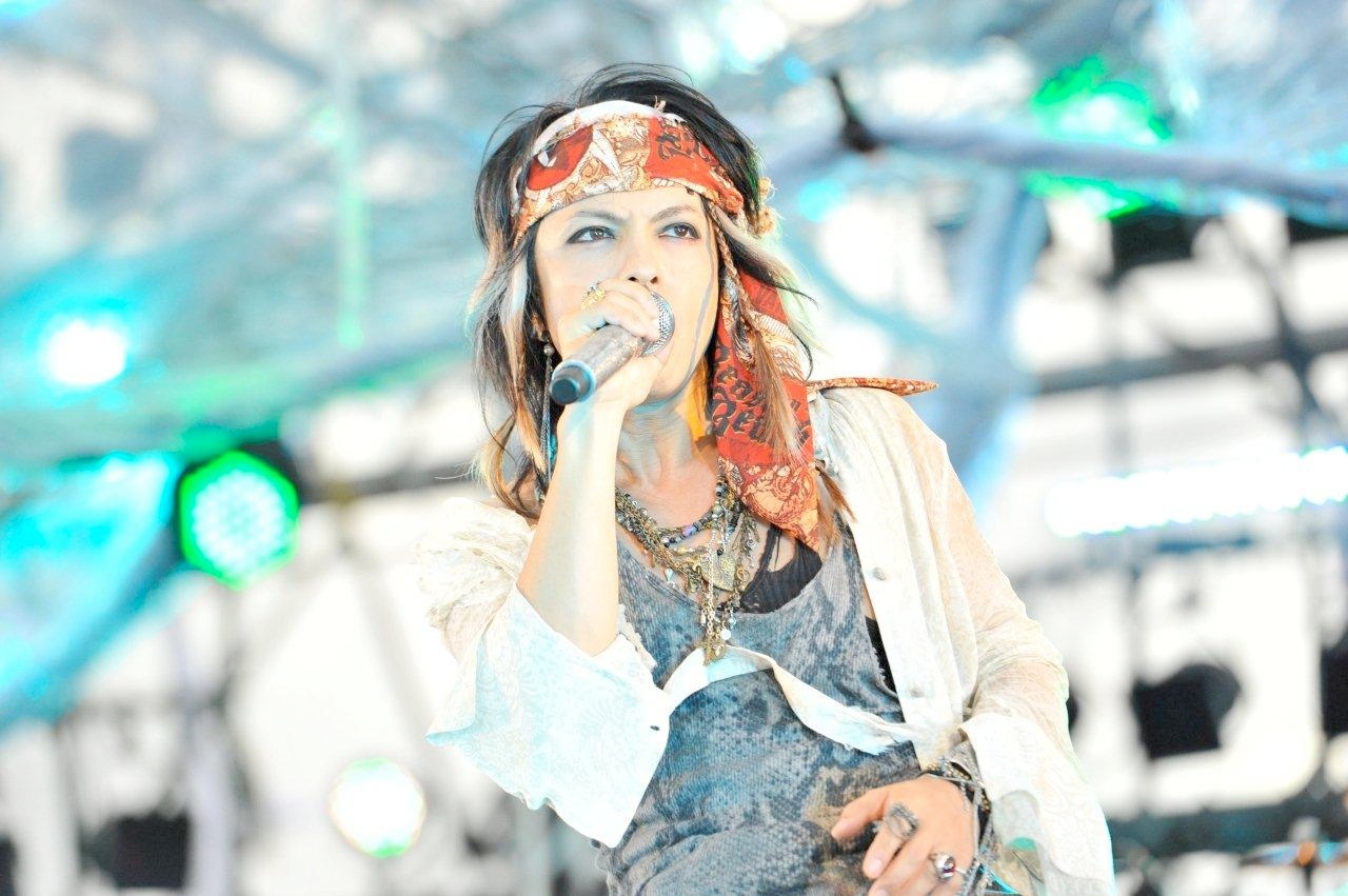 HYDE（Vo, G）（撮影：今元秀明、田中和子）