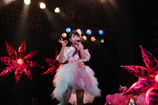 写真は「小倉唯BIRTHDAY SPECIALミニライブ～SEVENTEEN!～」より。