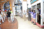 メリーゴーラウンドにサプライズで登場した乃木坂46メンバー。
