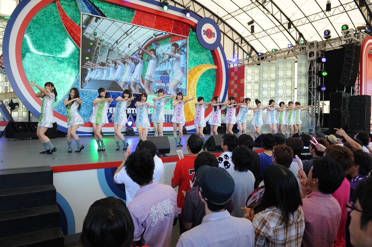 「お台場合衆国めざましライブ」の様子。