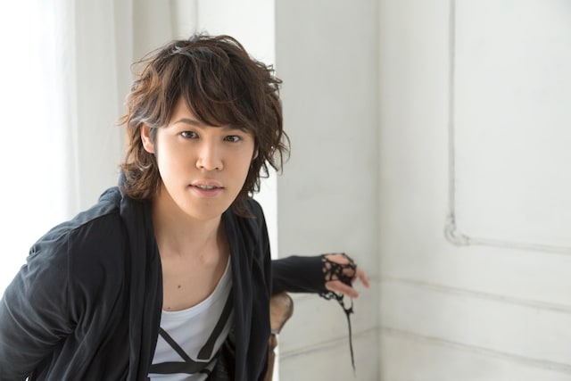 主人公シンク・イズミ役の宮野真守。