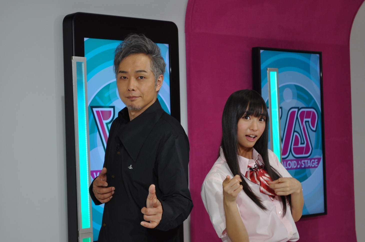 「ボーカロイドステージ」のMC担当の大槻ケンヂ（写真左）となあ坊豆腐＠那奈（写真右）。