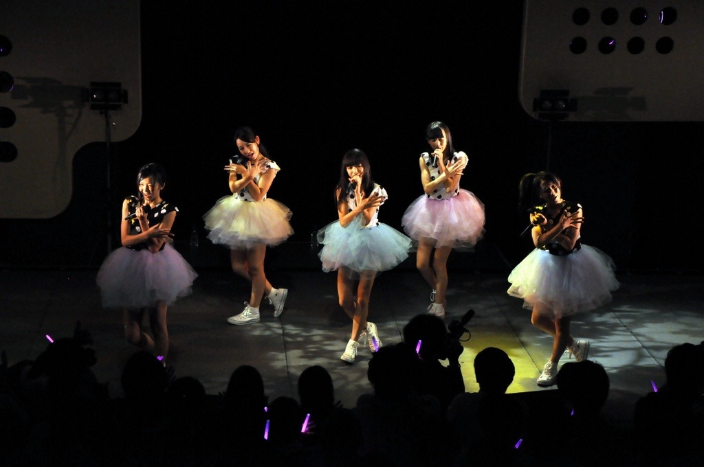 写真は8月18日に渋谷duo MUSIC EXCHANGEで行われた定期ライブのワンシーン。