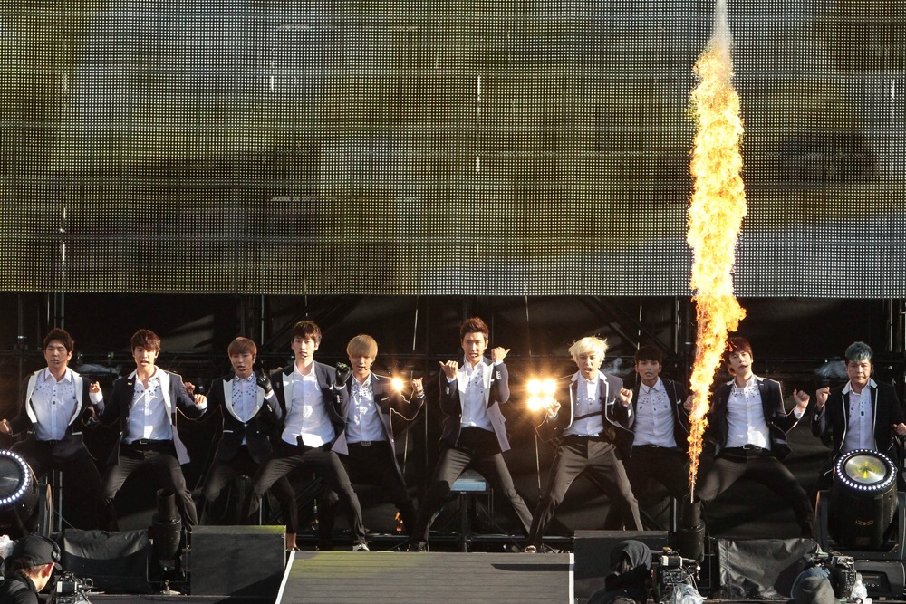 SUPER JUNIOR