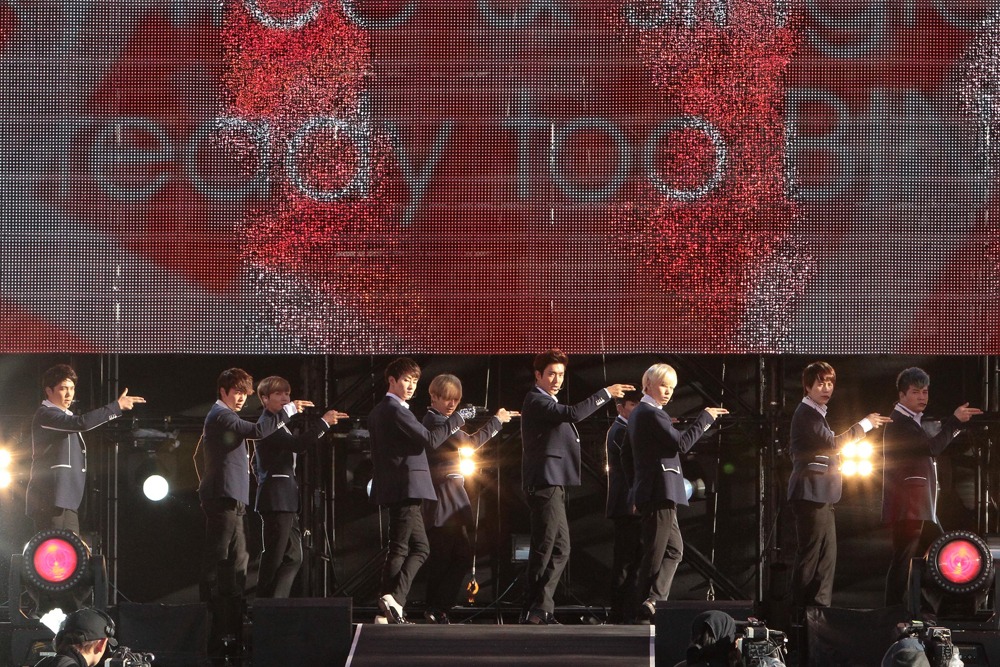 SUPER JUNIOR