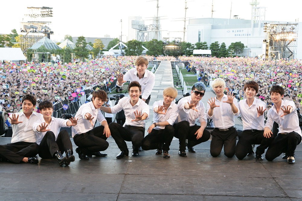 SUPER JUNIOR