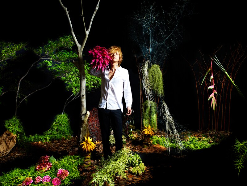 新たに公開された清春のアーティスト写真。