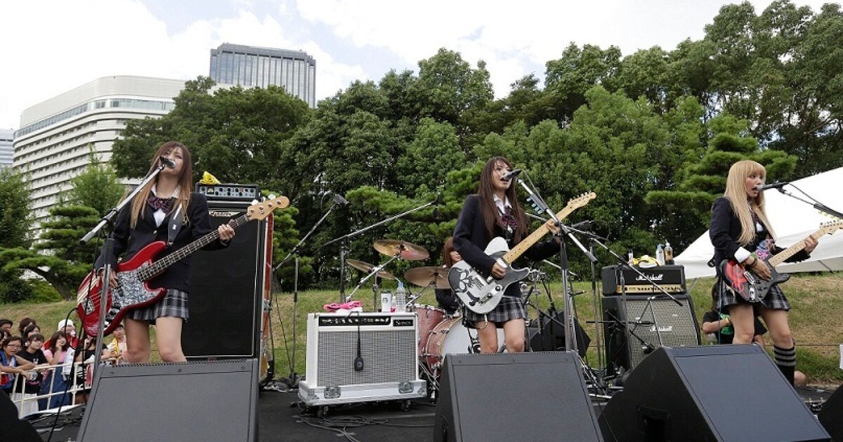 SCANDAL サイン（大阪城ホールバスツアーポスター）+ポスター2枚 SCANDAL サイン（大阪城ホールバスツアーポスター）+ポスター2枚