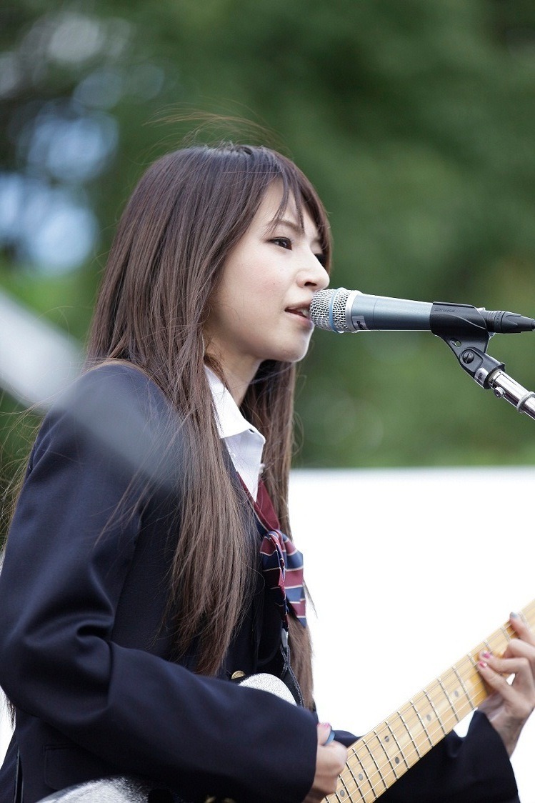 HARUNA（Vo, G）
