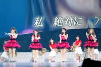 「アイドルなんて呼ばないで」を歌う前田敦子、大島優子、小嶋陽菜、板野友美（写真は8月26日公演より）。 (C)AKS