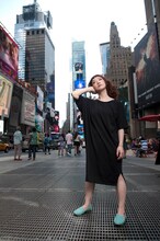 写真は新曲「でもない feat. Shing02」のレコーディングで訪れたニューヨークでのひとコマ。