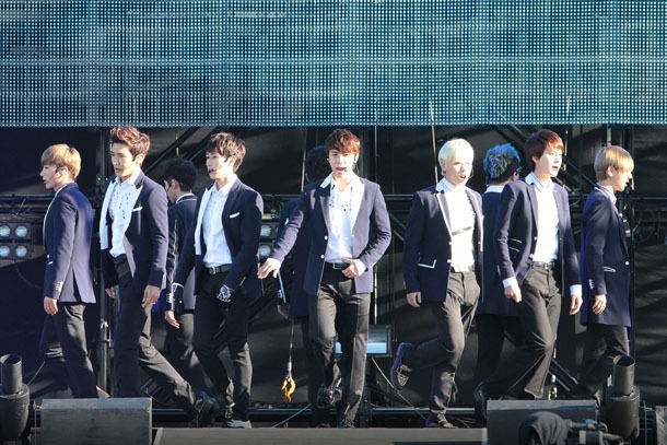 SUPER JUNIOR