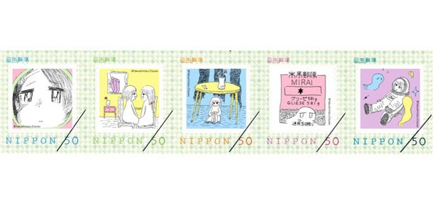 郵便盤にはAタイプかBタイプどちらかのやくしまるえつこイラスト切手5枚がランダムで封入される。写真はBタイプ。