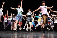 今週の人気の画像5位は「乃木坂46初公演ついに開幕、初回センターは生田絵梨花」より、リハーサルの様子。