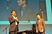 左からスクウェア・エニックス代表取締役社長・和田洋一、ソニー・コンピュータエンタテインメントジャパンプレジデント河野弘。