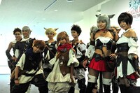 会場内のコスプレイヤー。