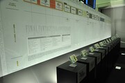 「ファイナルファンタジー」年表とゲームのパッケージ。