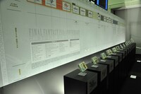 「ファイナルファンタジー」年表とゲームのパッケージ。