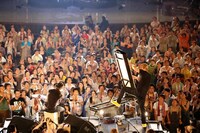 本日9月1日に行われた→Pia-no-jaC←日比谷野外大音楽堂公演の模様。（Photography：Takumi Nakajima）