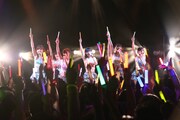 写真は「アップアップガールズ（仮） 1st LIVE 代官山決戦（仮）」のワンシーン。