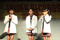 インタビューに答えるさくら学院科学部。