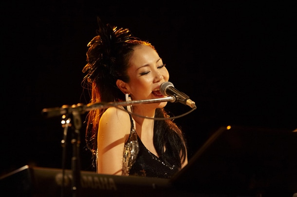 露崎春女