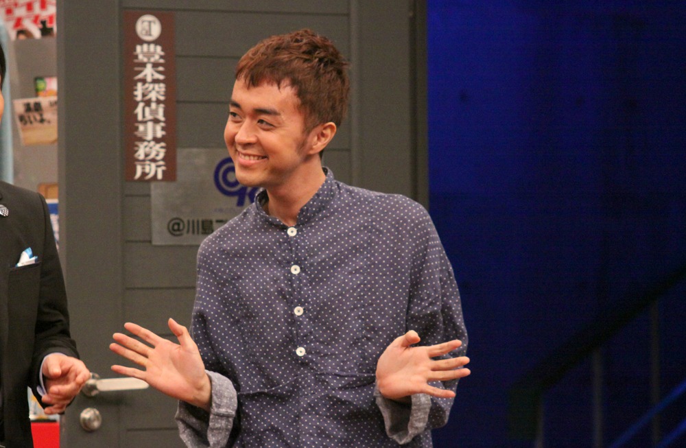 第9話「パーティーゲストは未完成」には前山田健一がゲスト出演。 (c)テレビ東京